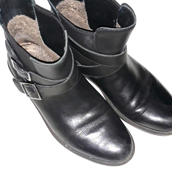 Umberto Raffini black leather buckle ankle boots. Size 6.5 - Picture 1 of 12